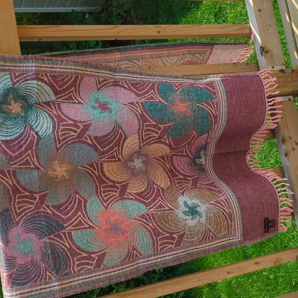 Floral Wool Scarf - Picture 4 of 6